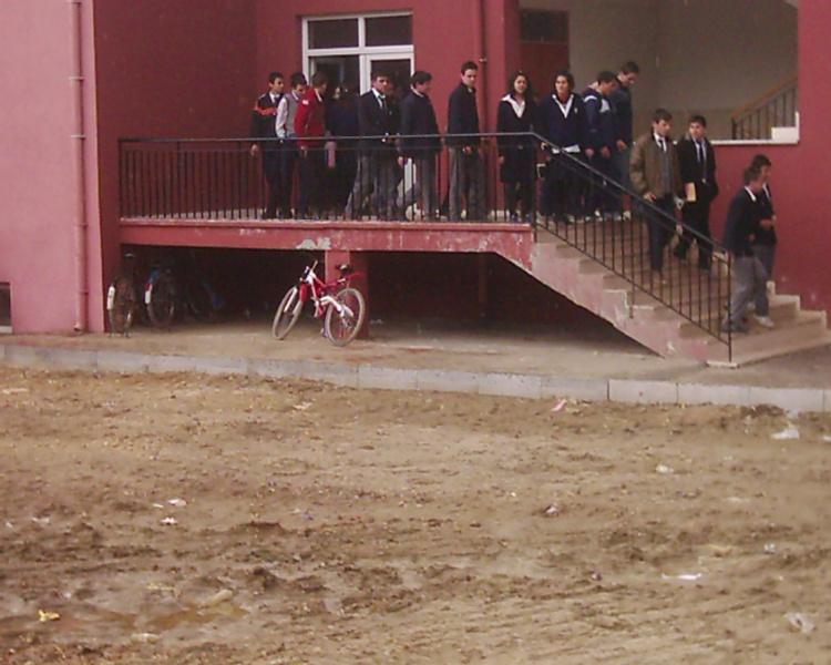 Okulumuz Yunus Emre Mesleki Ve Teknik Anadolu Lisesi